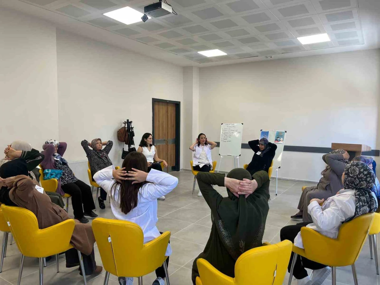 Yaşlılar İçin Geriatri Atölyeleri Tüm Hızıyla Devam Ediyor