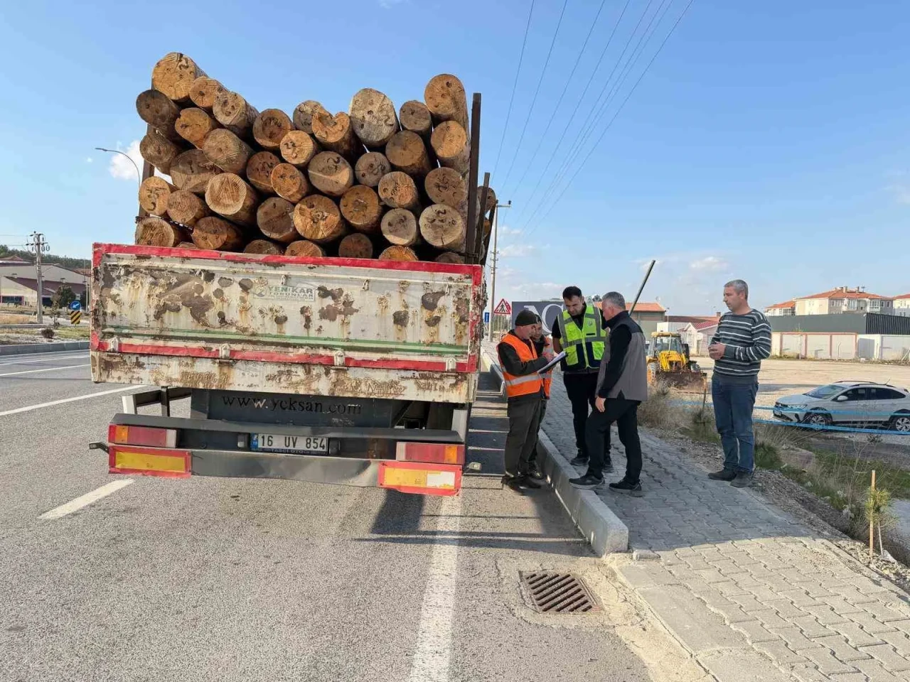 Kütahya’da orman emvali yüklü araçlara sıkı denetim