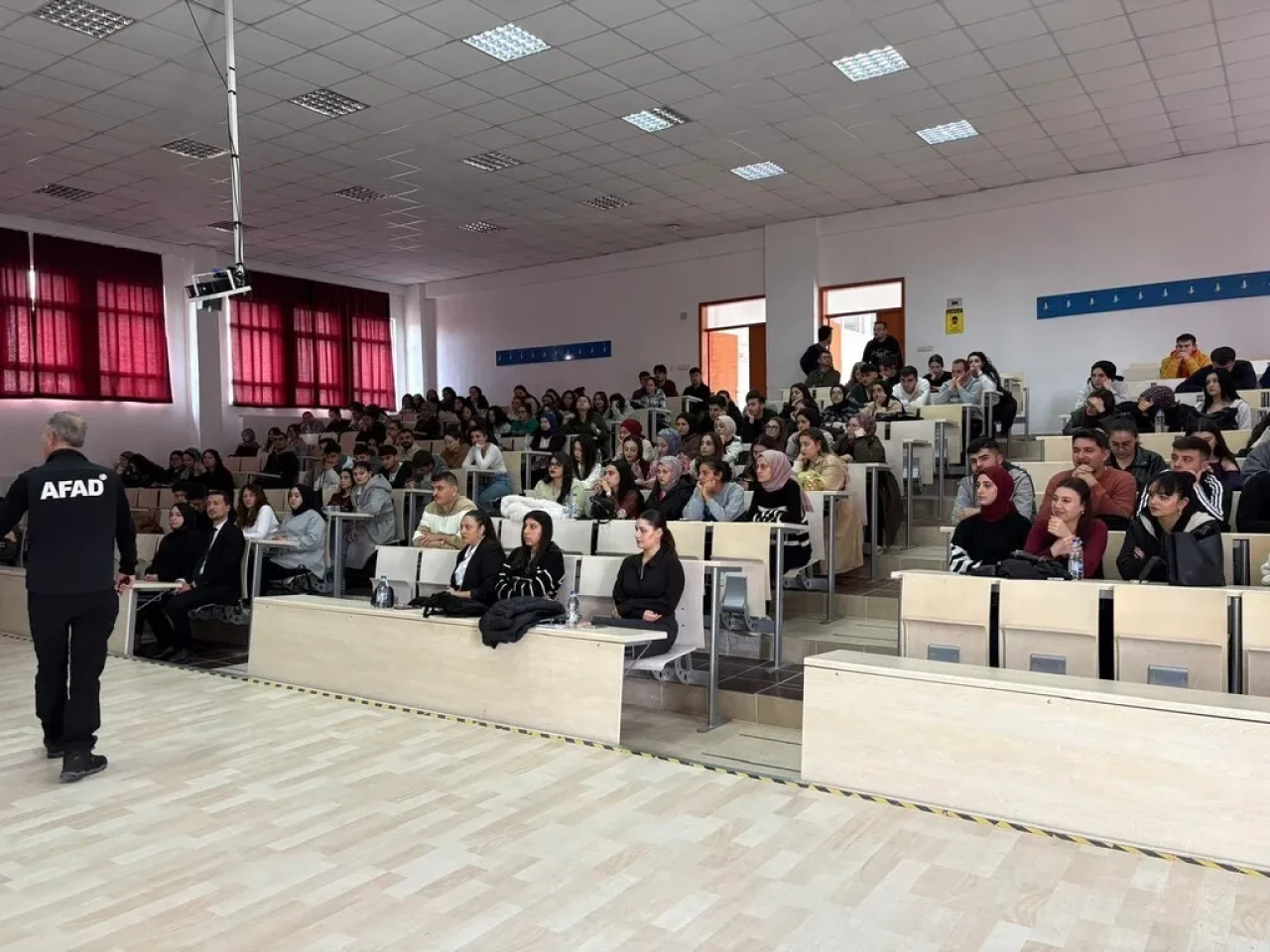 Hisarcık MYO’da afet farkındalık ve tahliye eğitimi yapıldı