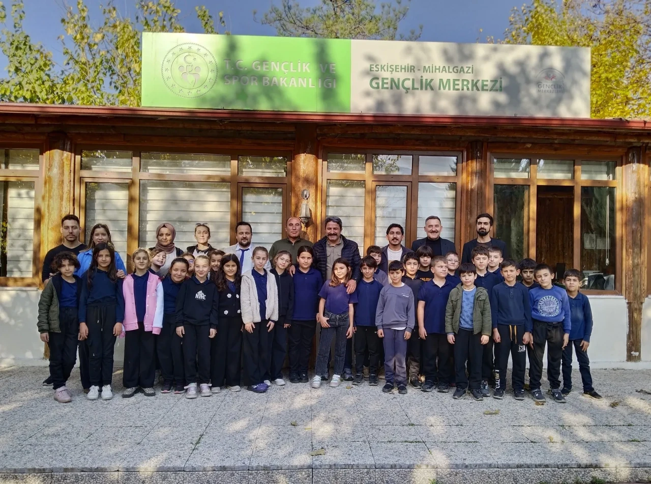 Gençlik ve Spor İl Müdürü Kalın Mihalgazi’de Gençlerle Buluştu