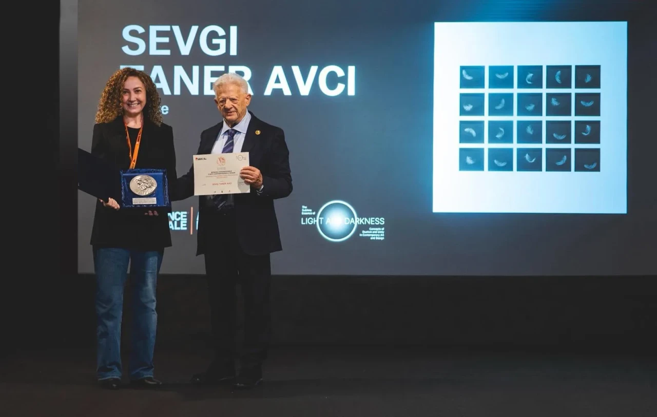 Floransa Bienali’nde Türk İmzası: Sevgi Taner Avcı’ya Çifte Ödül