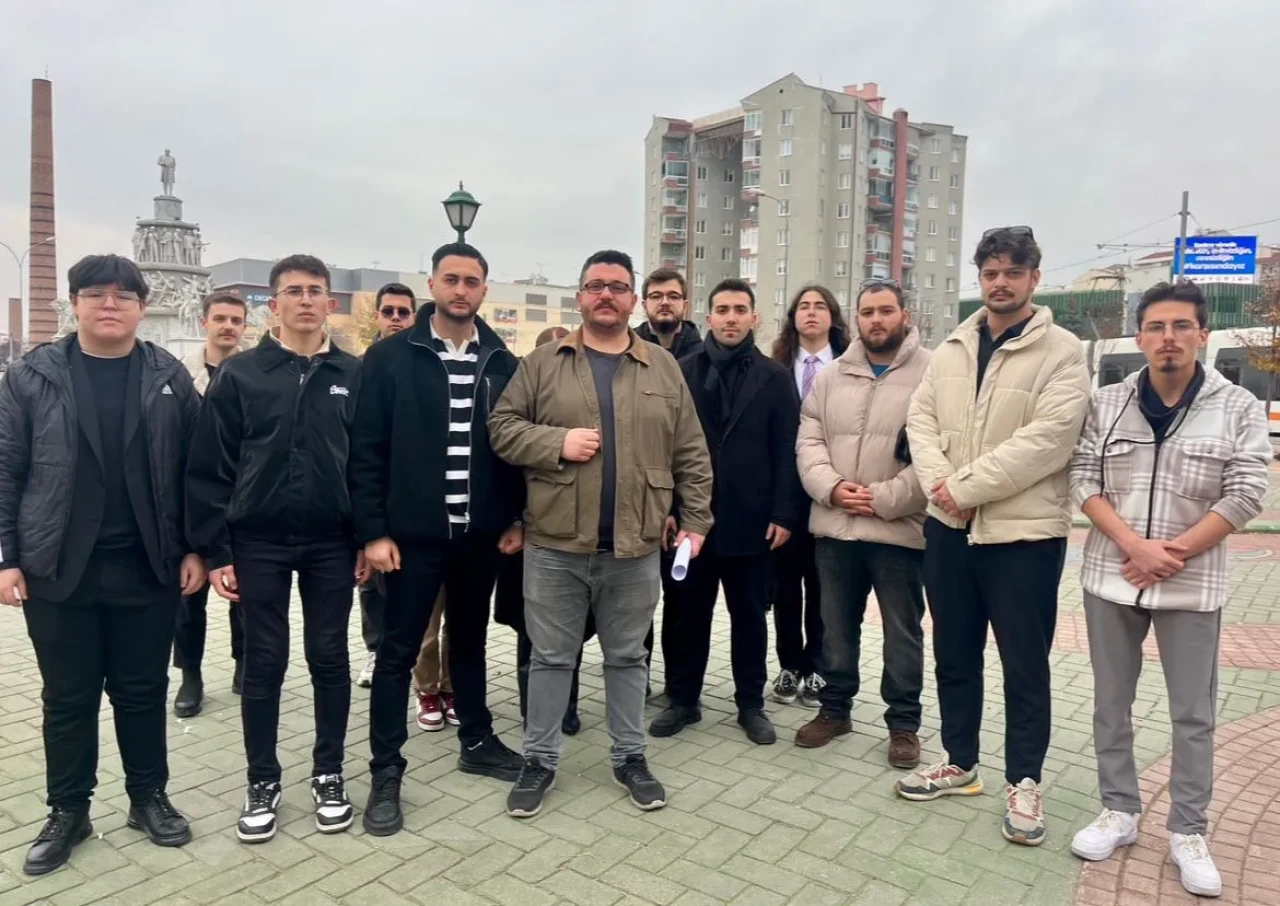 CHP Gençlik Kolları: “Dava Canlı Yayınlansın, Masumiyet Karinesi Korunsun”