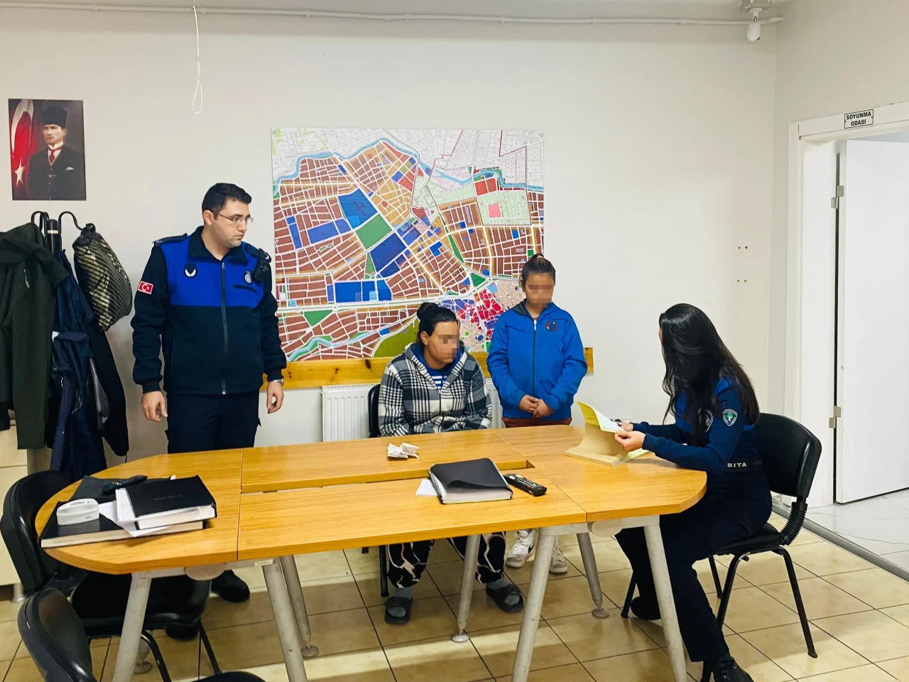 Odunpazarı Zabıtası, Çocuğunu Dilendiren Kadını Yakaladı