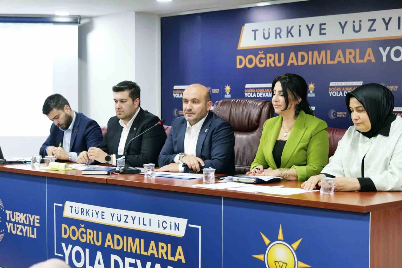 Albayrak Başkanlığında 3 Kademe İlçe Başkanları Toplantısı Gerçekleştirildi