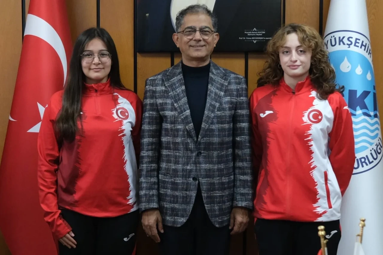 Tokyo’da büyük sınav: Eskişehirli genç yüzücüler Deaflympics yolunda