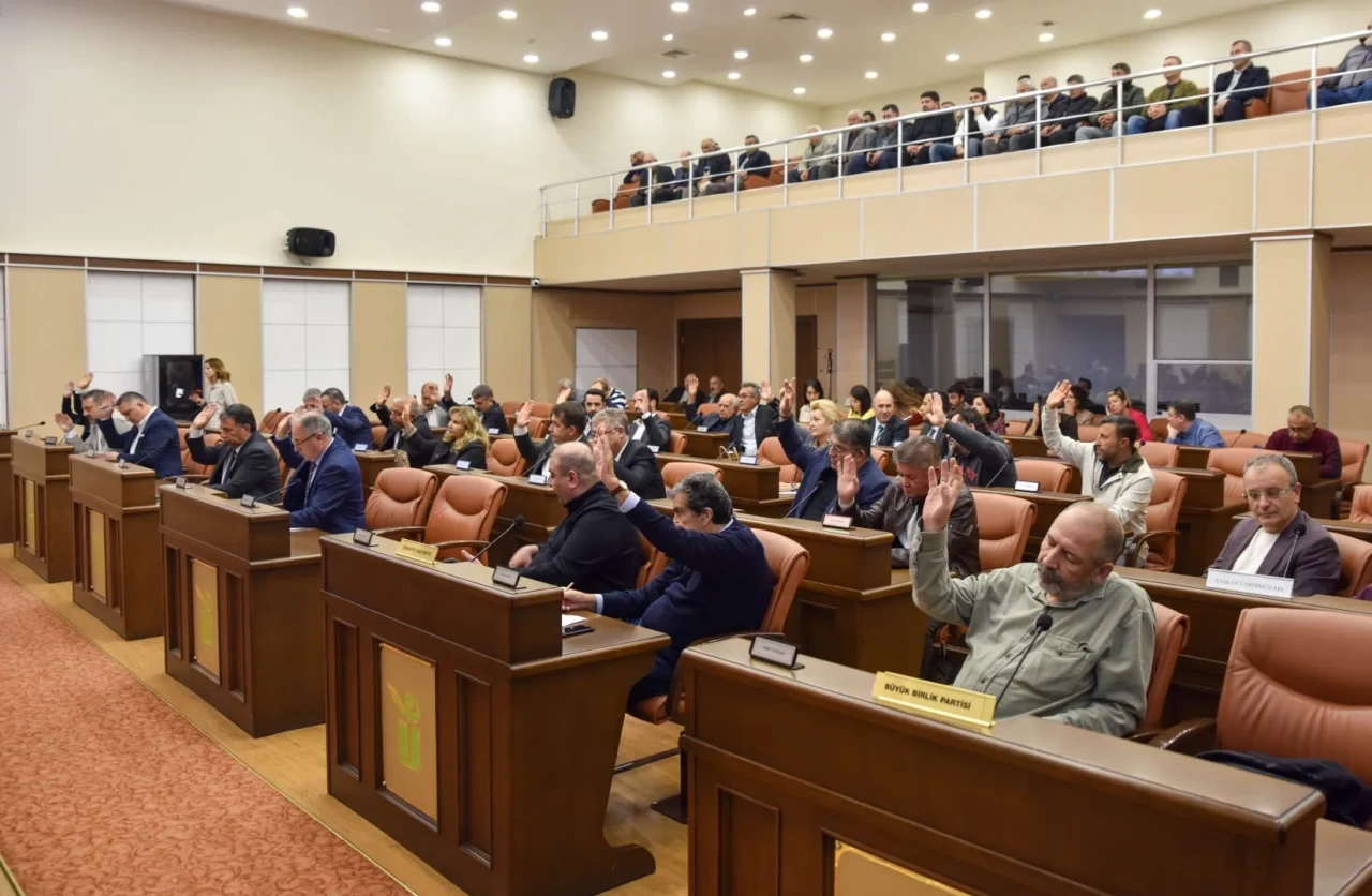 Tepebaşı meclisinde tansiyon tavan yaptı