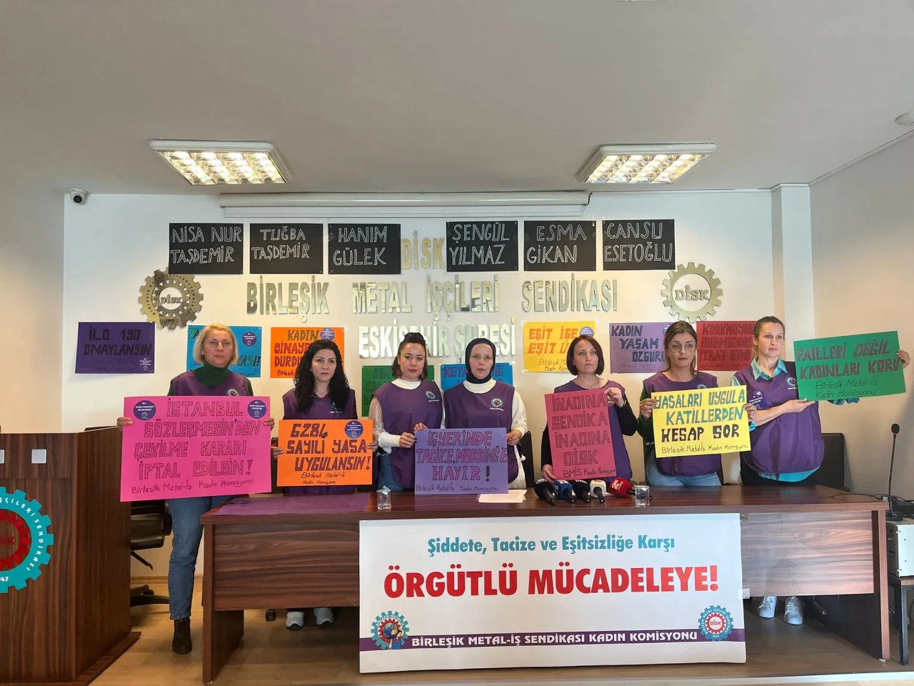Birleşik Metal-İş Kadın Komisyonu: “Evde, İşte, Sokakta Şiddete ve Tacize Karşı Ses Yükseltiyoruz”