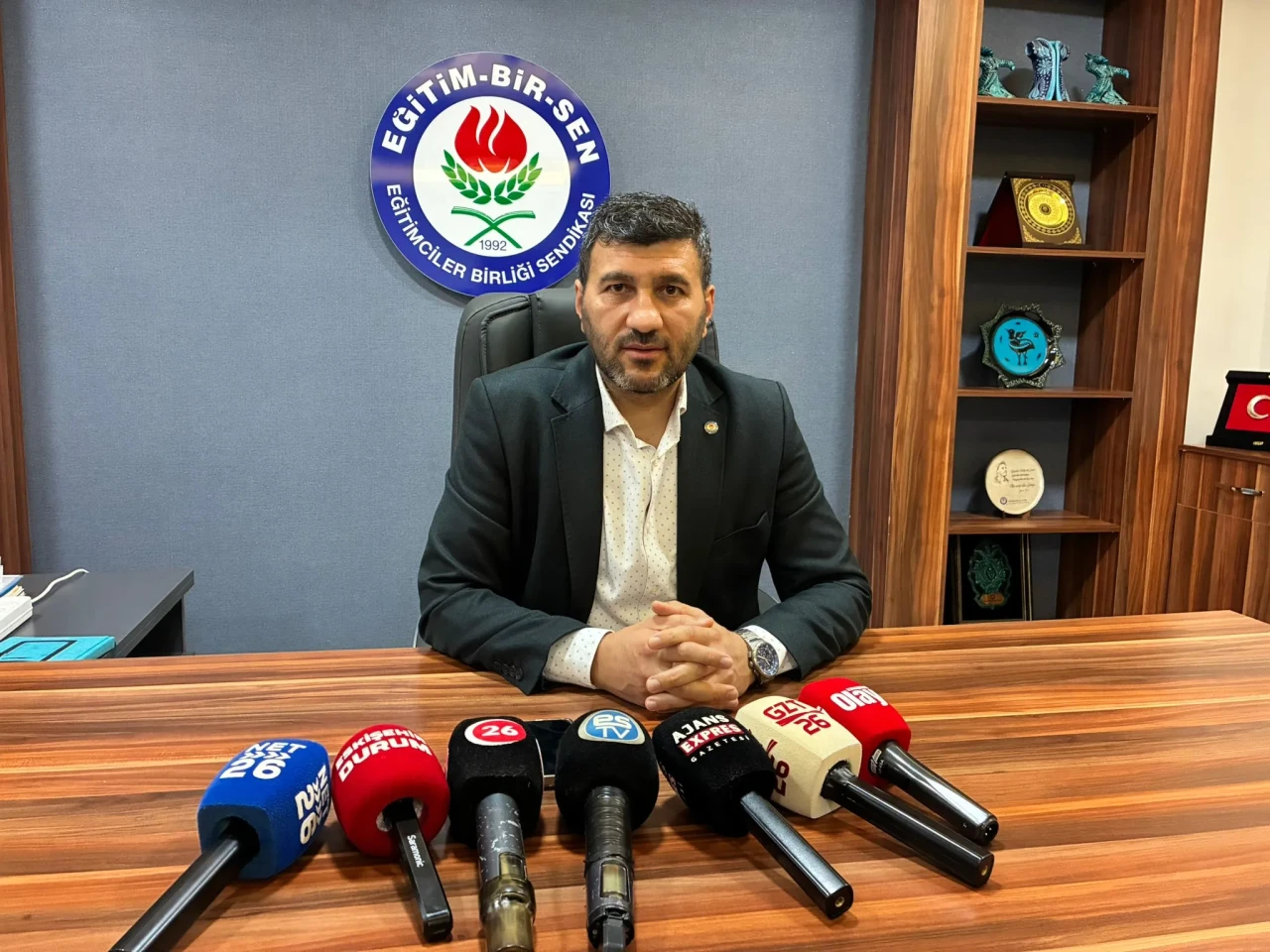 Akar: “Öğretmenler Üç Gündür Sisteme Erişemiyor, Sorun Acilen Çözülmeli”