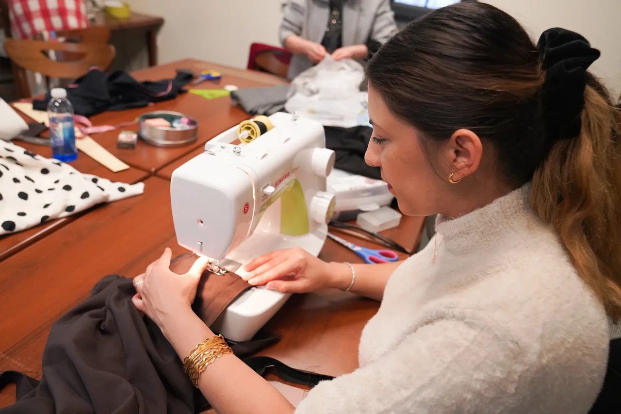 Tepebaşı Belediyesi’nin giyim ve mefruşat atölyeleri ilgi görüyor