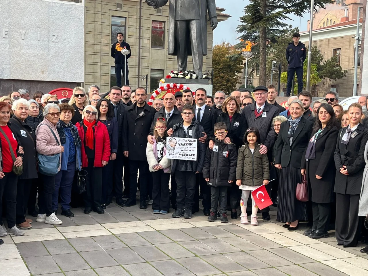 “Cumhuriyet Bizim Onurumuzdur!” — CHP Eskişehir’den 10 Kasım’da Anlamlı Tören
