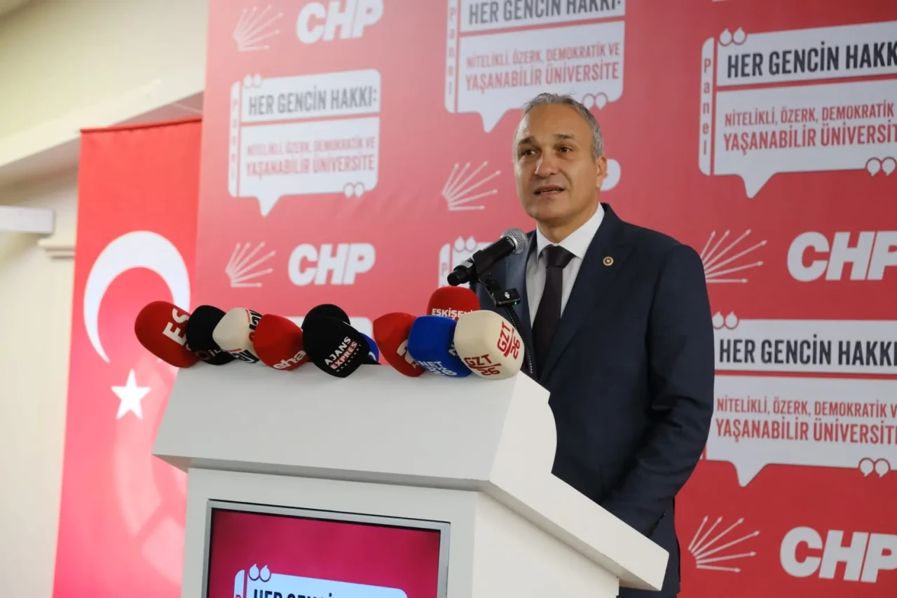 Özçağdaş: “Eğitim Bir Yapboz Tahtasına Döndü”