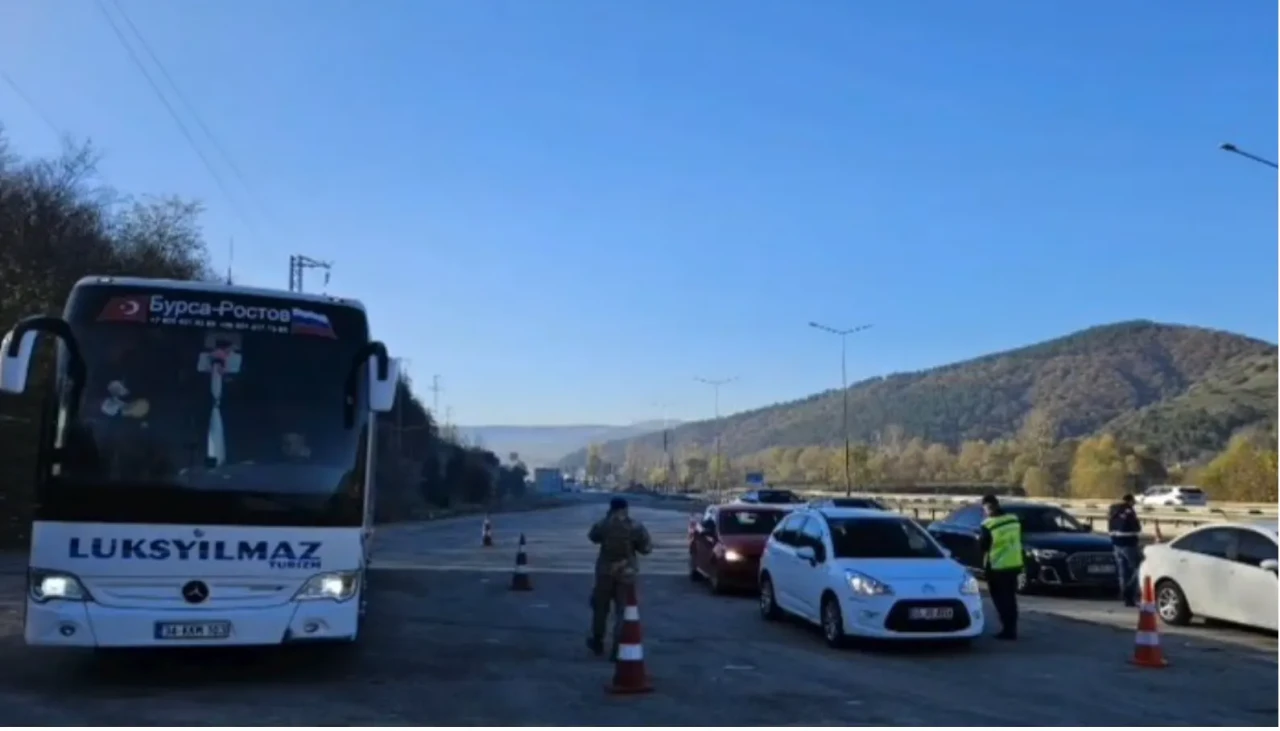 Bilecik’te Aranan Şahıslar İçin Eş zamanlı Operasyon Düzenlendi
