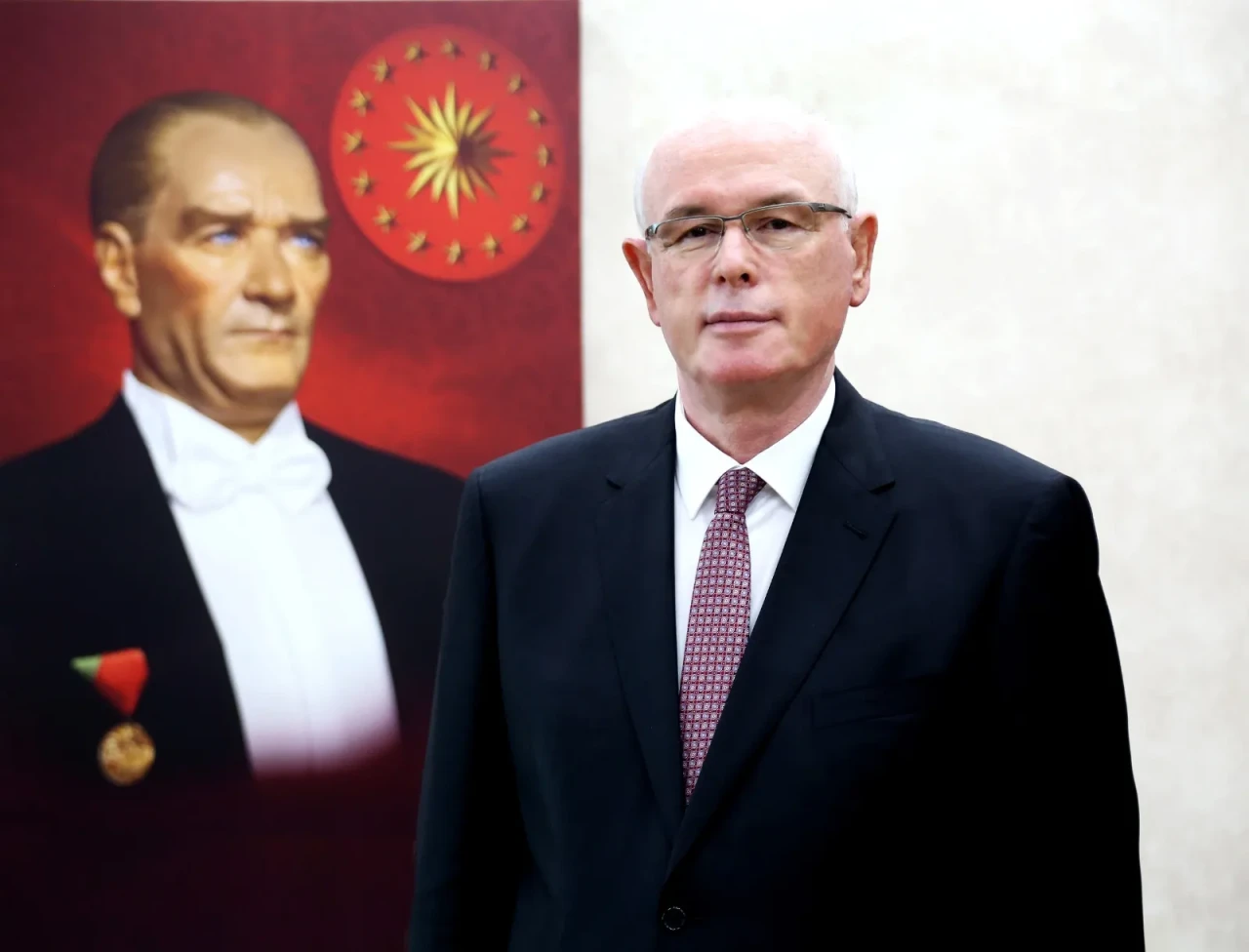 Kazım Kurt: “Atatürk’ün emaneti olan Cumhuriyet’i kararlılıkla yaşatacağız”