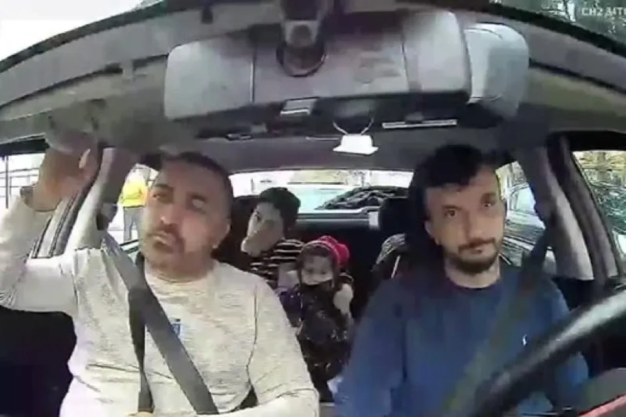 Böcek ailesinin hastaneye götürüldüğü anların taksi kamerası ortaya çıktı