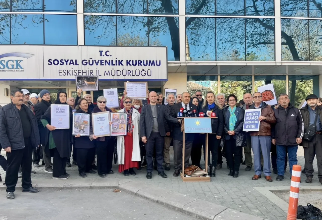 İYİ Parti’den SGK Başkanı’na Tepki: “Emeklinin Halinden Anlamayan Bankacı Başkan”