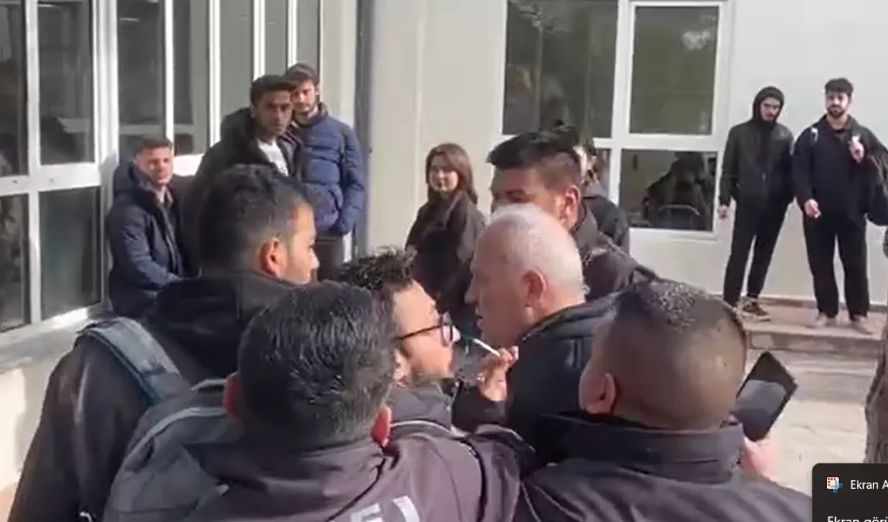 Eskişehir Anadolu Üniversitesi’nde yemekhane protestosuna müdahale