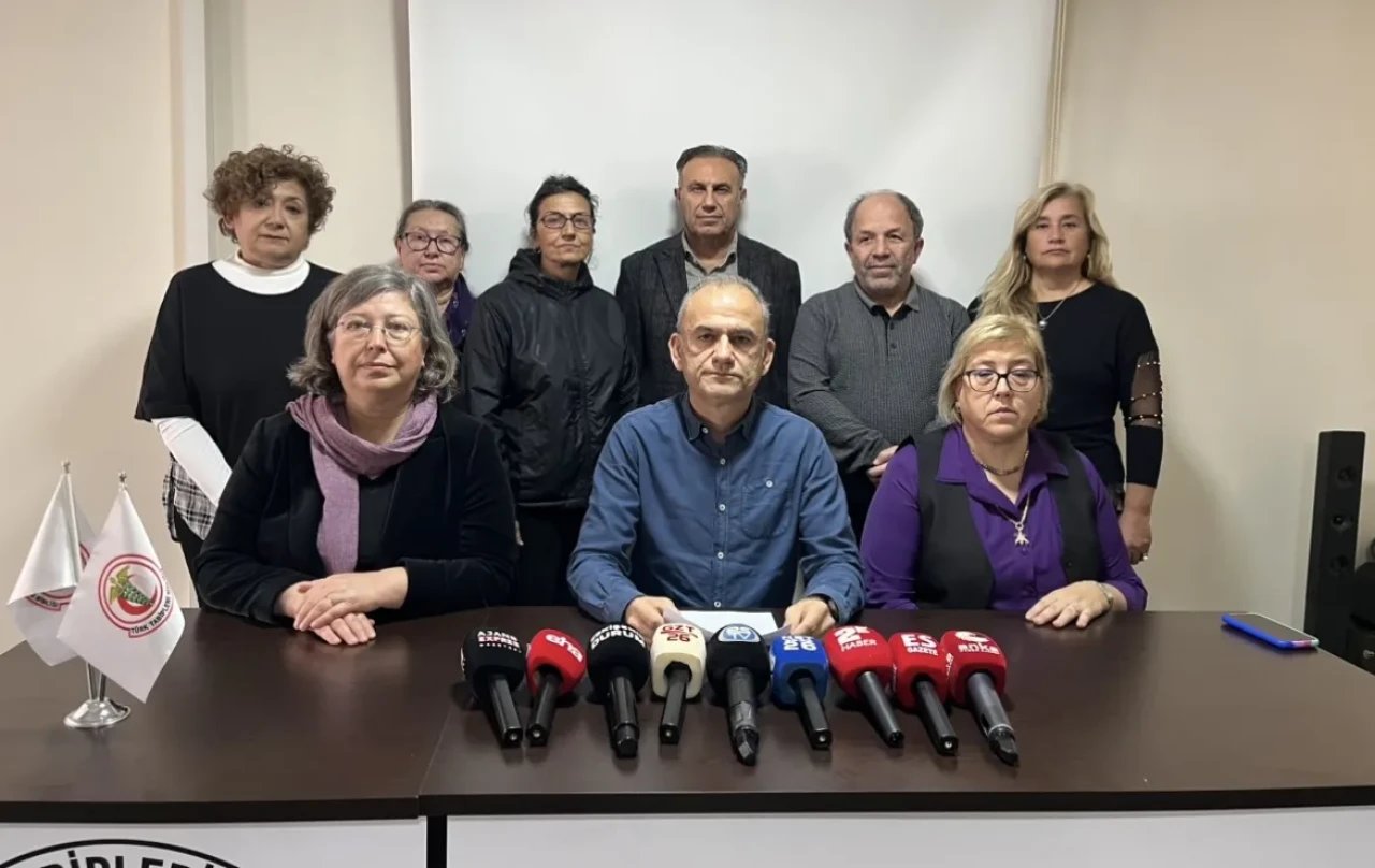 Sağlık Çalışanlarından ‘Vergide Adalet’ Çağrısı: 52. Haftada Eylem Devam Ediyor