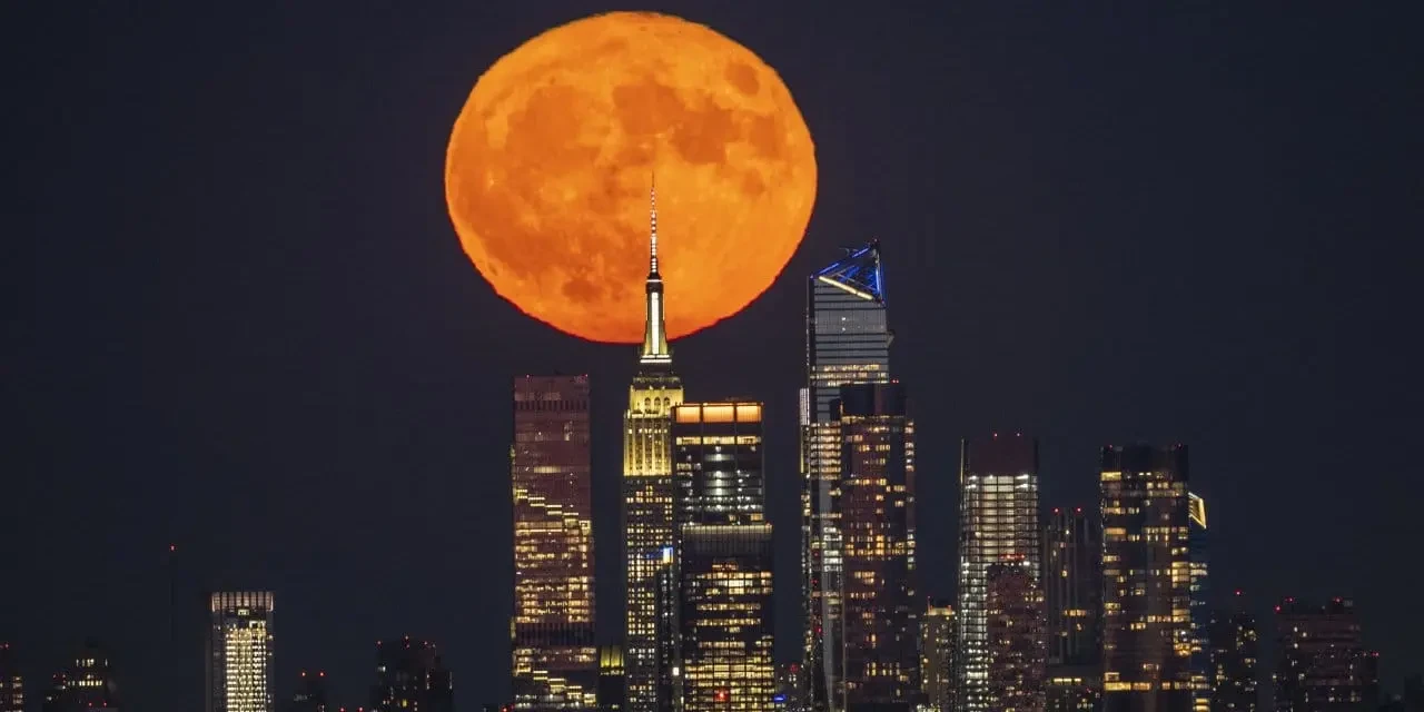 Ay Bu Kadar Büyük Hiç Görülmedi! Süper Ay 5 Kasım’da Zirvede