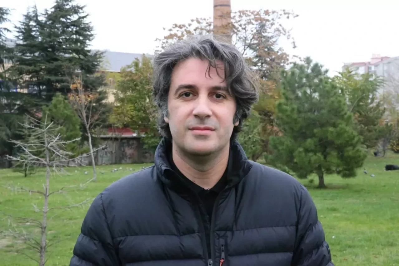 ESKİŞEHİR’DE AKILALMAZ GECE! PROFESÖR UYANDIĞINDA HESABINDA 2 MİLYON 313 BİN TL BULDU, OLAY BANKAYI AYAĞA KALDIRDI!