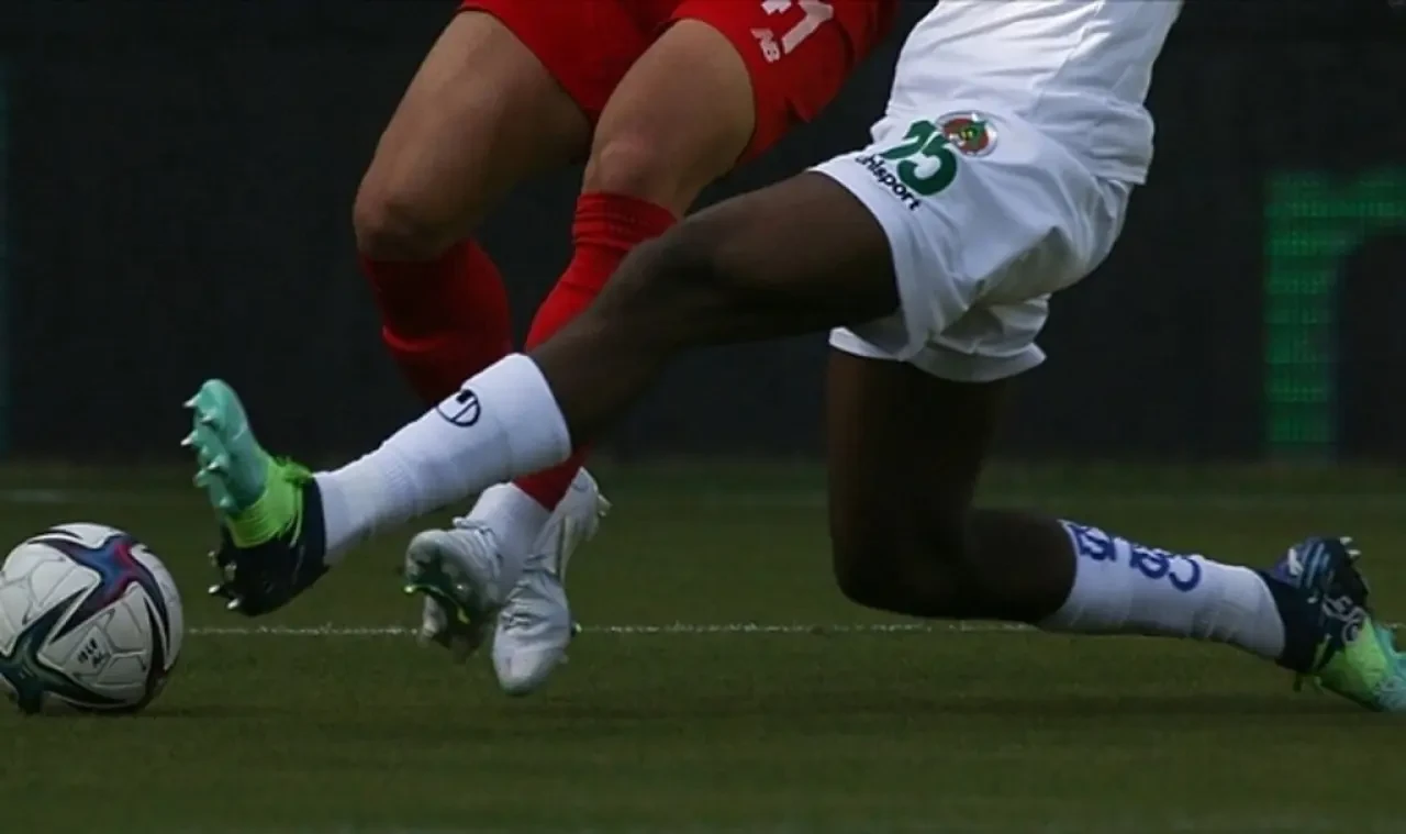 Süper Lig'de 12. Hafta Programı Belli Oldu: Galatasaray, Fenerbahçe, Beşiktaş Ne Zaman Sahaya Çıkıyor?