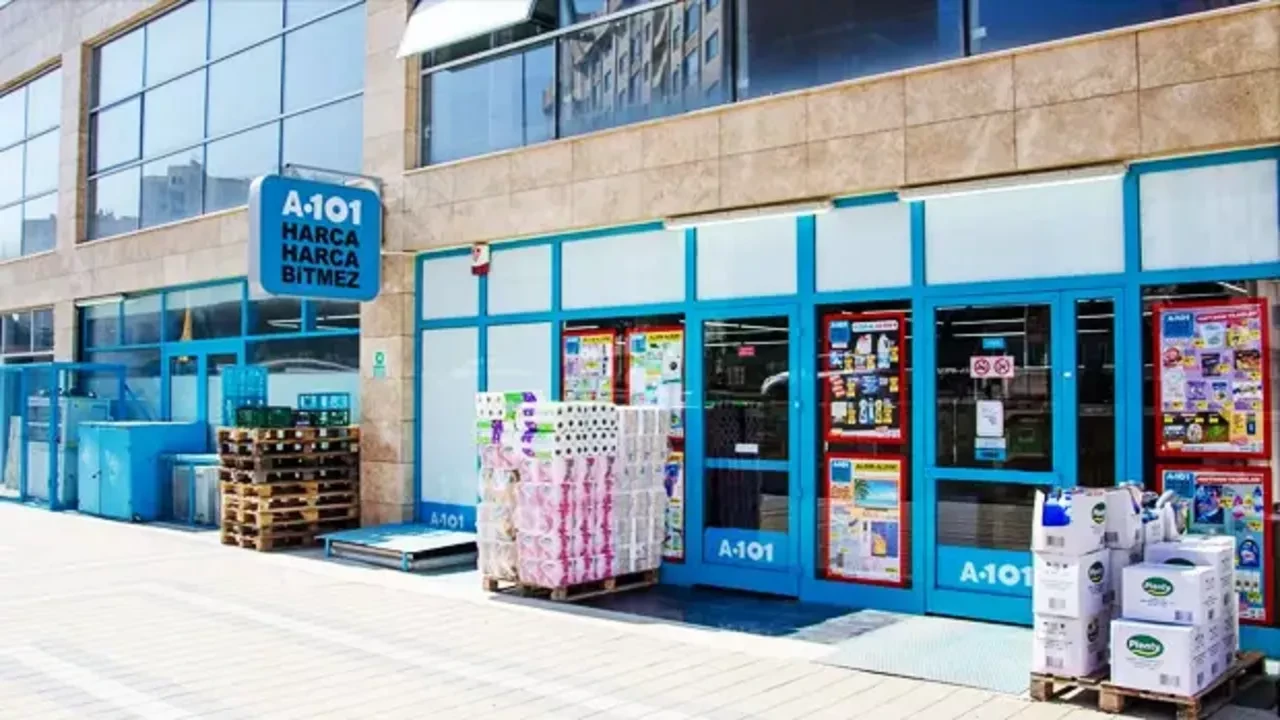 Tüketici Çıldırdı! 1.299 TL’lik Schafer Blender Seti İçin Mağazalarda Kuyruk Kavgası Çıktı