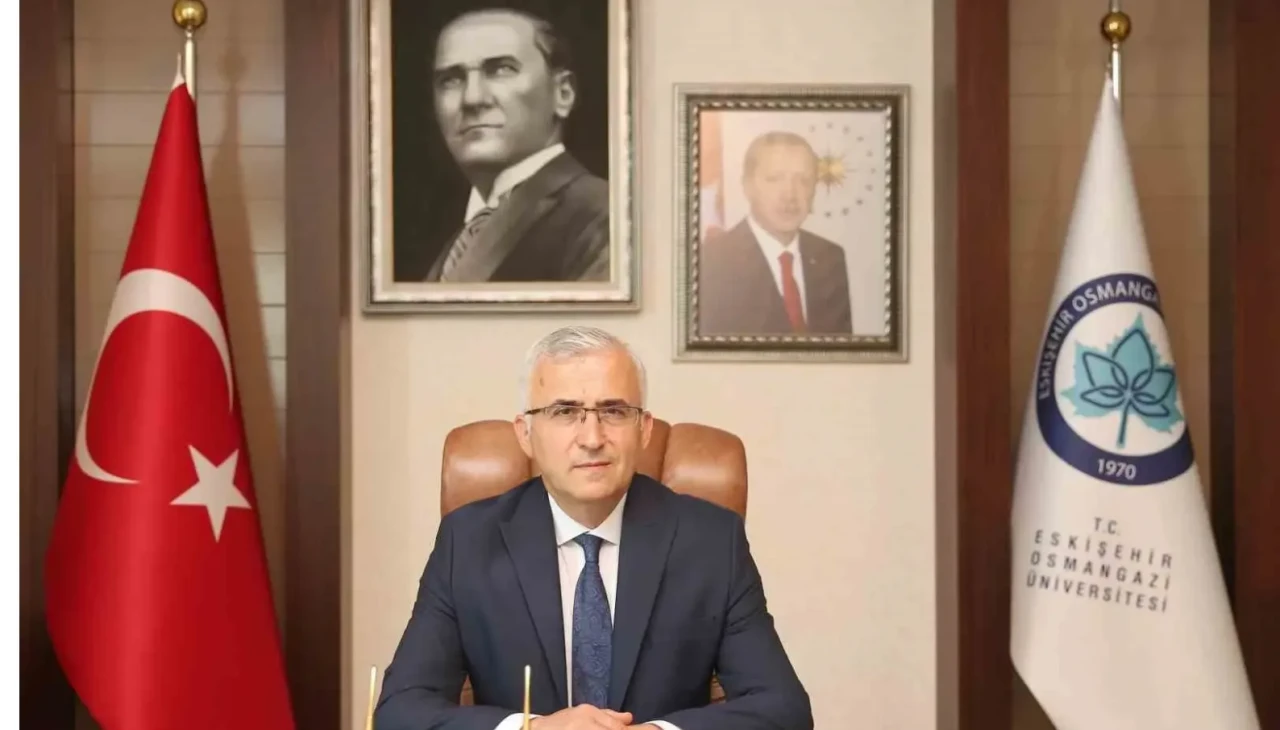 ESOGÜ Rektörü Çolak: "Milletleri kurtaracak olan yalnız ve ancak öğretmenlerdir"