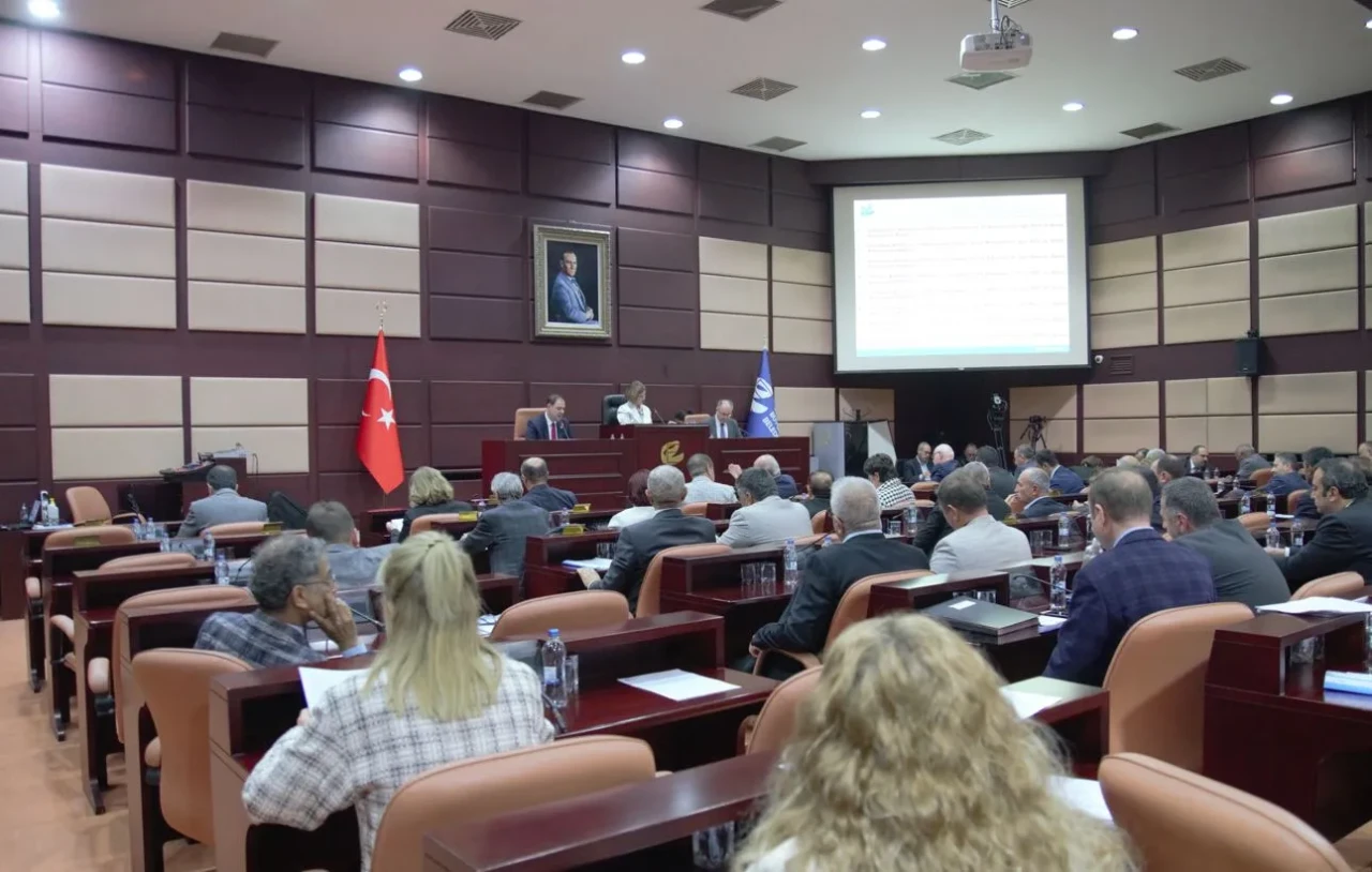 Büyükşehir Meclisinde Otopark ve Sazova Treni KENTAŞ’a Devredildi