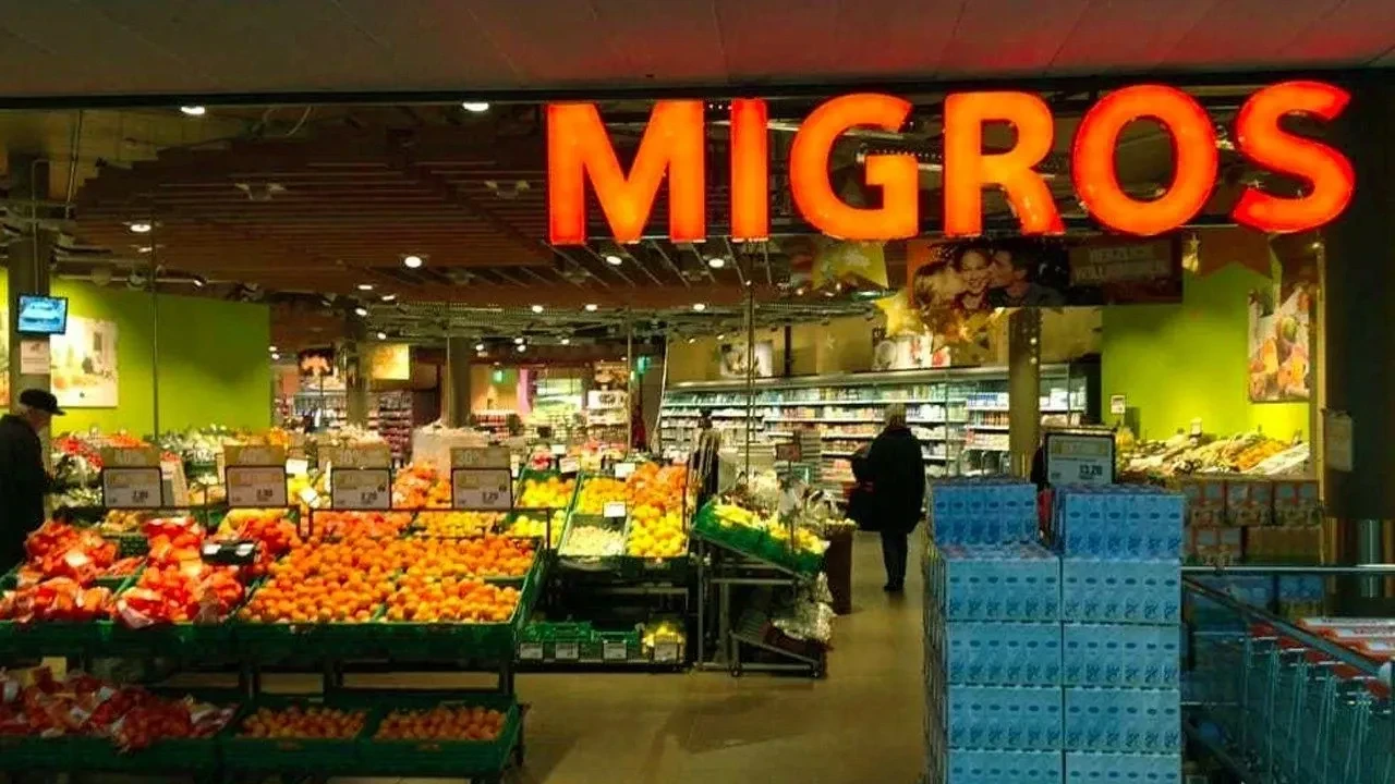 Migros 4 Aralık 2025 Süper İndirim Kataloğu Coşturdu: Peynirde %25 İndirim, 1 Litre Coca-Cola 24,90 TL, Kaşar Peynir 199 TL!
