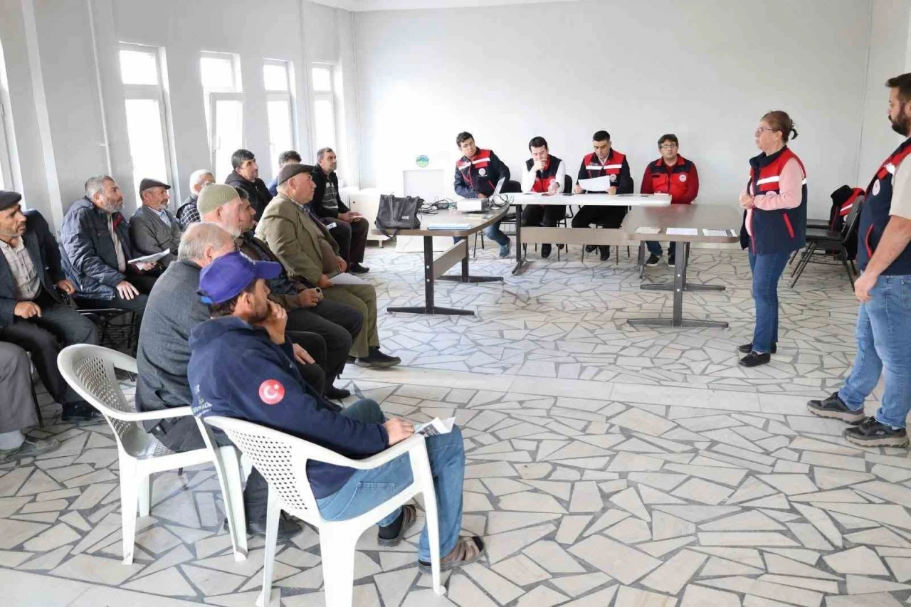 Çiftçilere kritik eğitim: Çayırbağ, Fethibey ve Susuz’da destek toplantısı