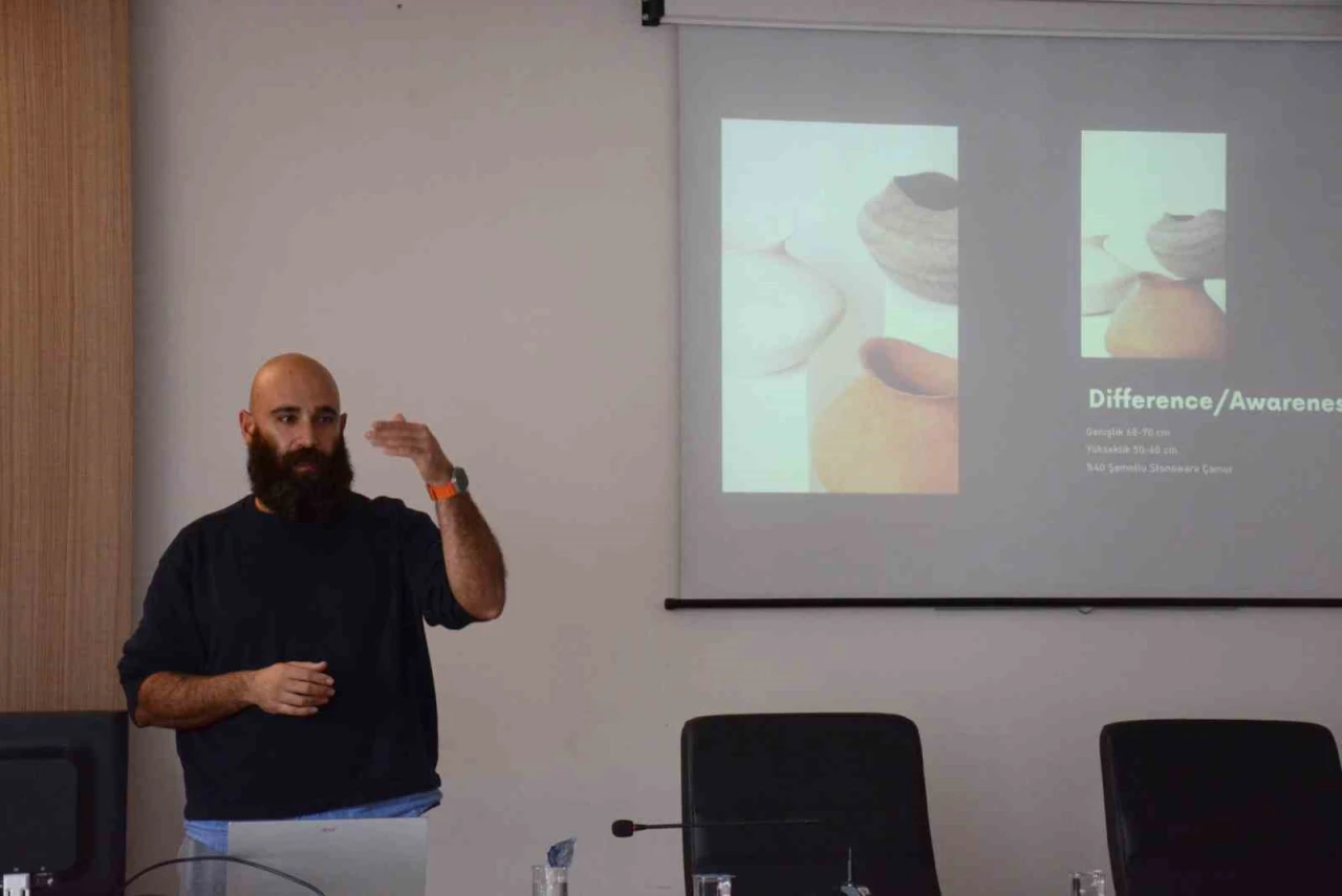 Anadolu Üniversitesi’nde seramik çalıştayı: O isim öğrencilerle buluştu