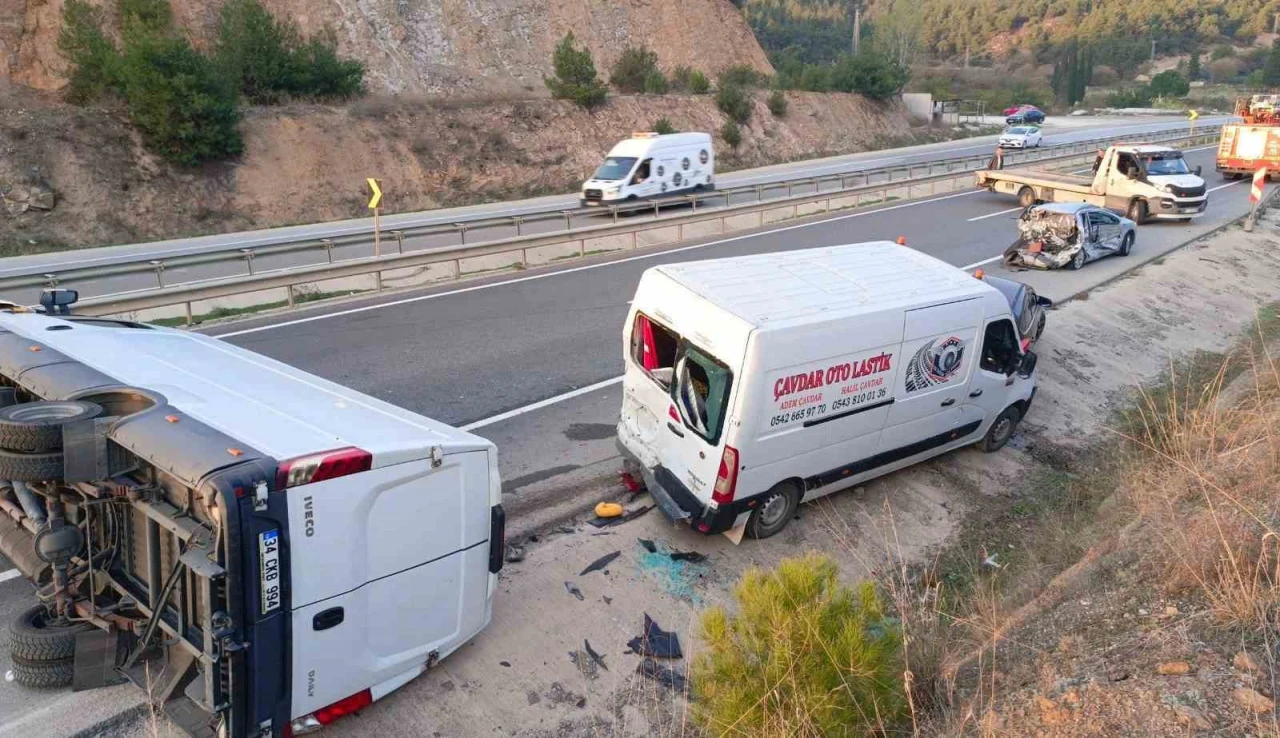 Bilecik’te zincirleme kaza: 4 araç birbirine girdi, 3 kişi yaralandı!