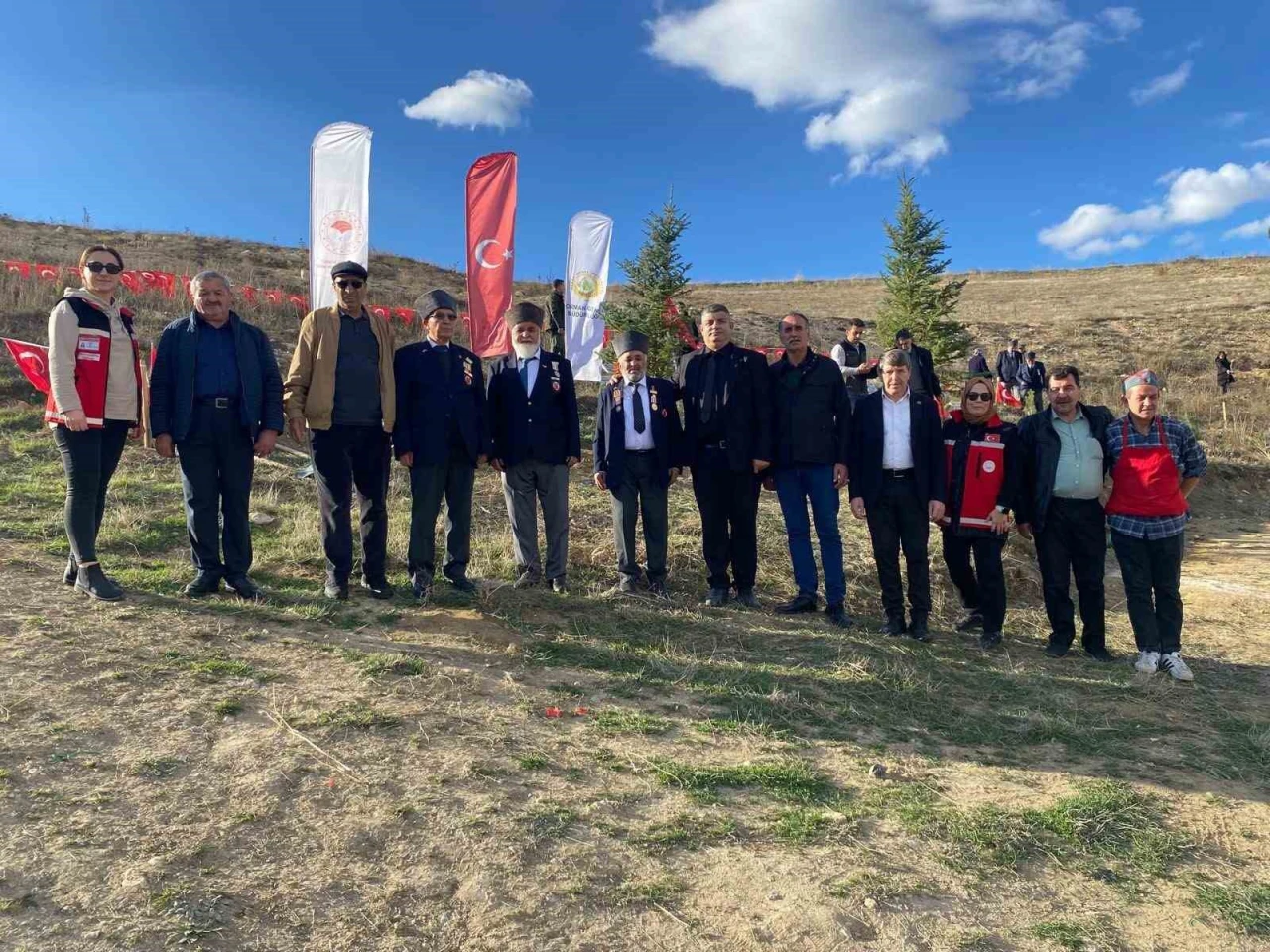 Bozüyük’te şehitler için mevlit okutuldu, fidan dikimi yapıldı