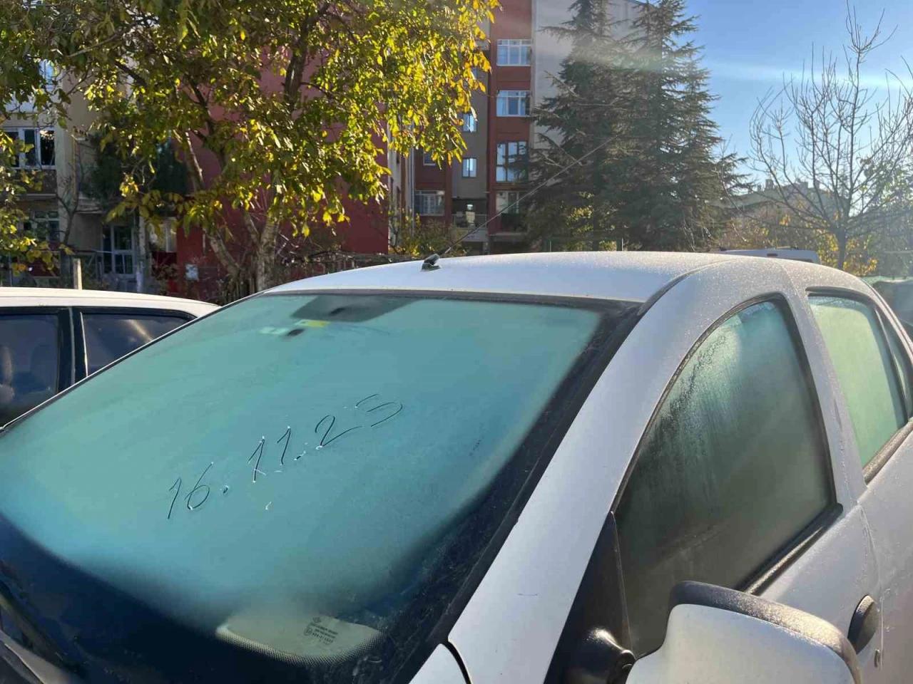 Sabah Saatlerinde Kırağı Her Yeri Kapladı