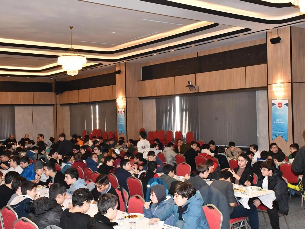 Gediz Murat Dağı’nda gençlik buluşması öğrencileri bir araya getirdi