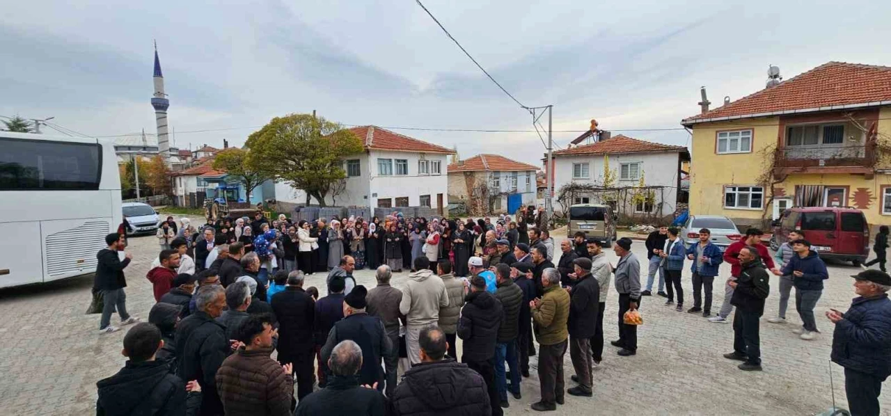 Hisarcık’ta 36 Umre Adayı Dualarla Uğurlandı