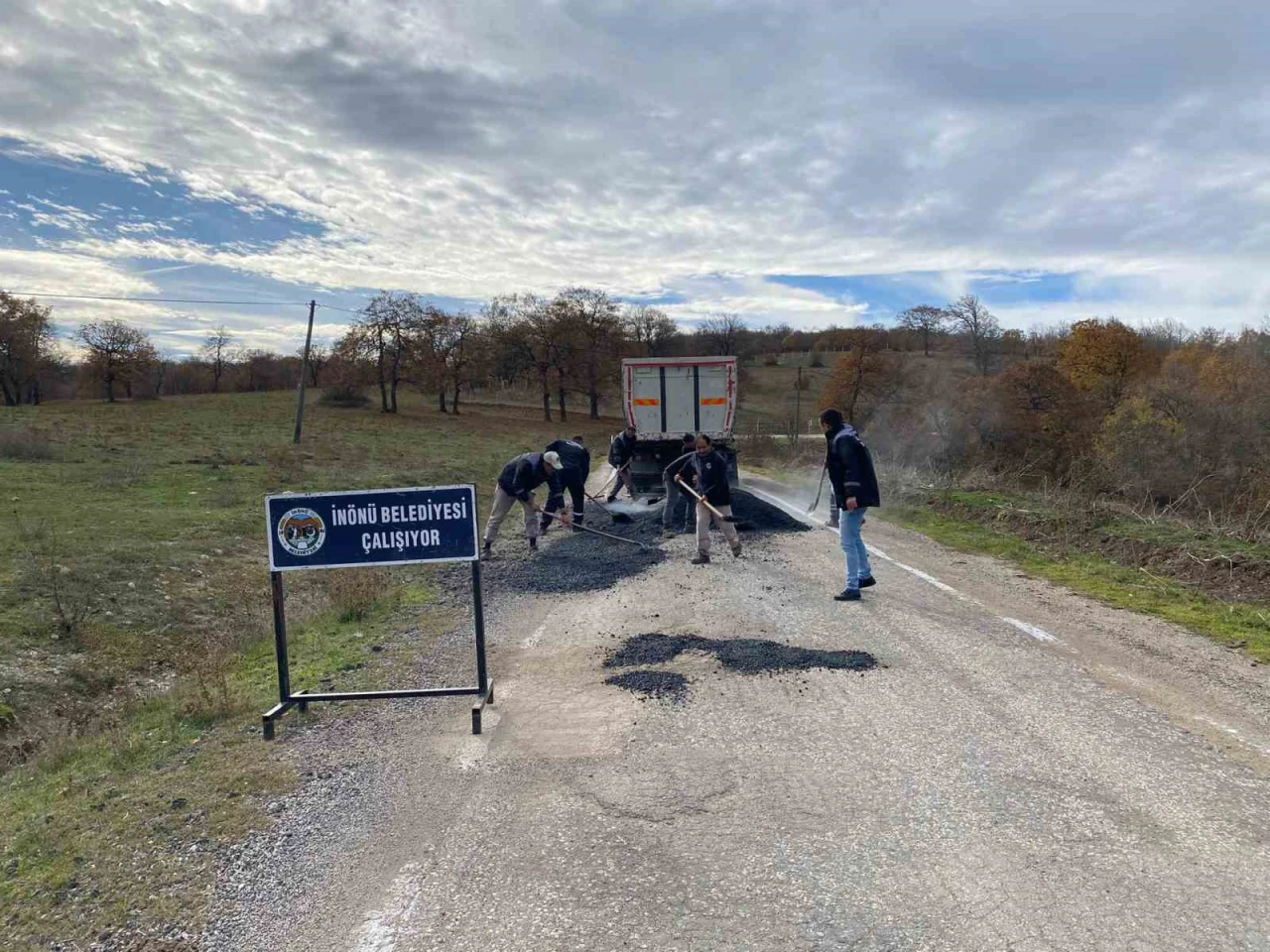 İnönü'de O Mahaller Arası Yol Yenileme Çalışması Başladı