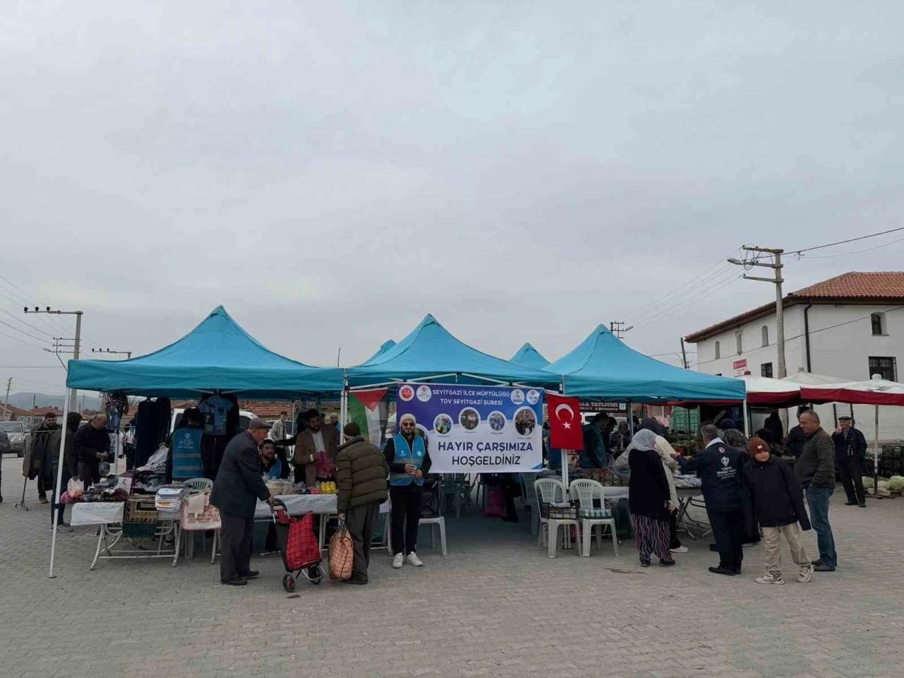 Kırka’da Gazze'ye yardım amaçlı hayır çarşısı açıldı