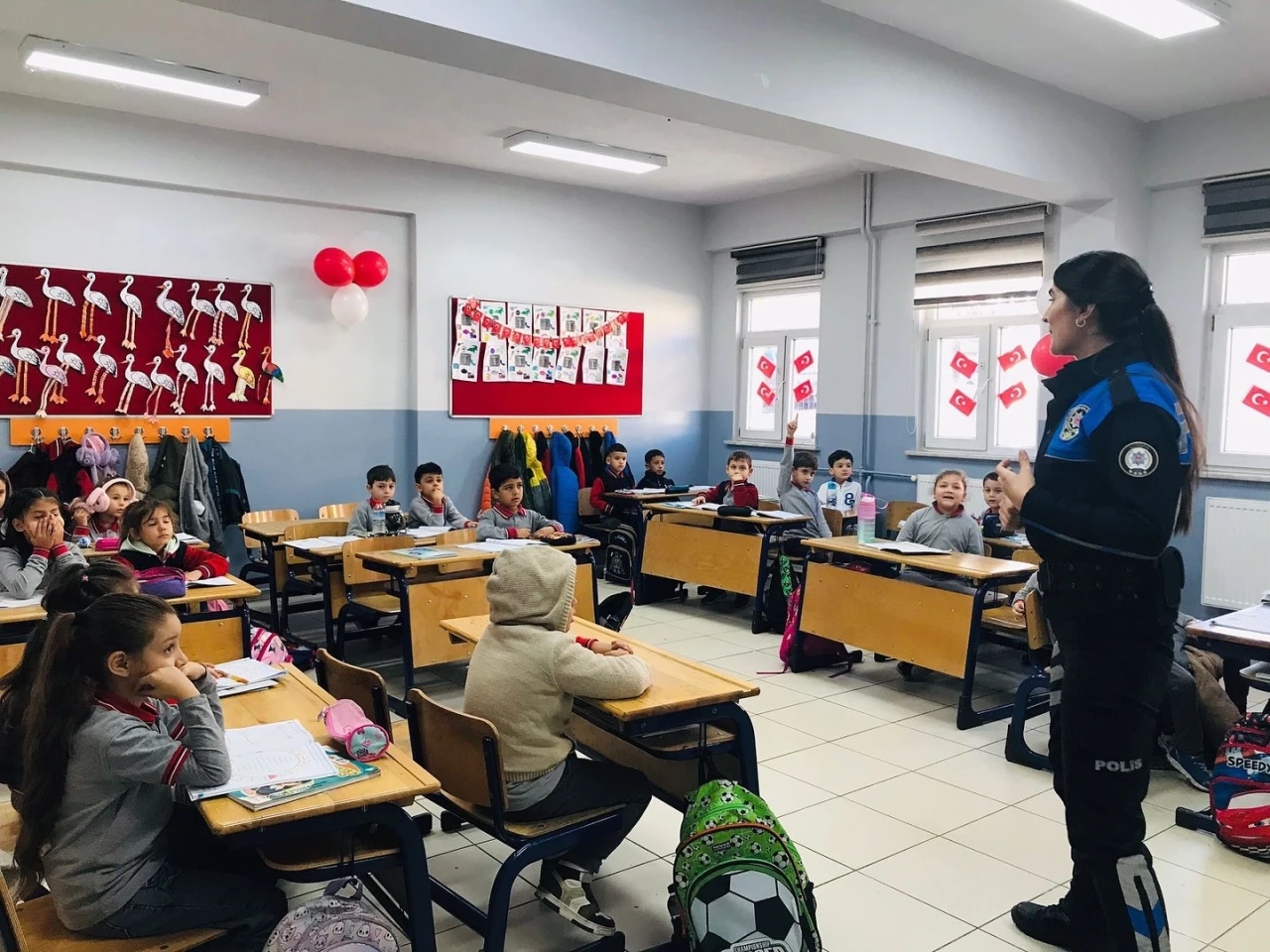 Miniklere “Güvenli Yaşam” dersi