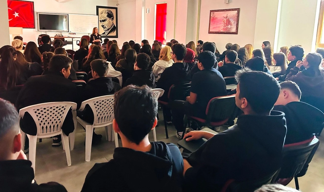 Kütahya’da SİBERAY’dan Öğrencilere Siber Güvenlik Semineri