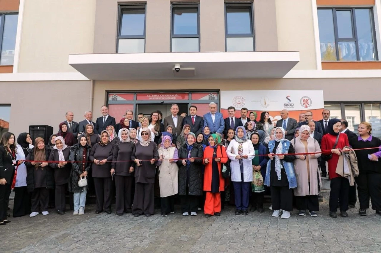 Kütahya Valisi Işın: “Kadınlarımızı İhmal Edersek Değerlerimizi Kaybederiz”