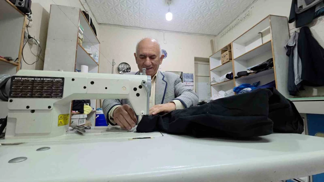 “Sanat bitmek üzere” – 52 yıllık terzi Himmet Kalkan mesleğin yok oluşuna tanık