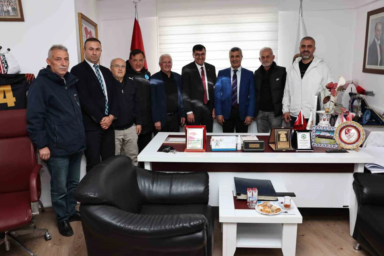 Kütahya’da Antrenörlerin Çalışma Şartlarını Güçlendirecek Projeler Ele Alındı