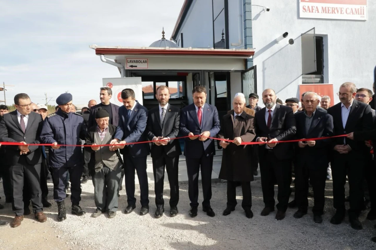 Kütahya’da Hayırseverlerin Eseri Sefa Merve Camii Açıldı