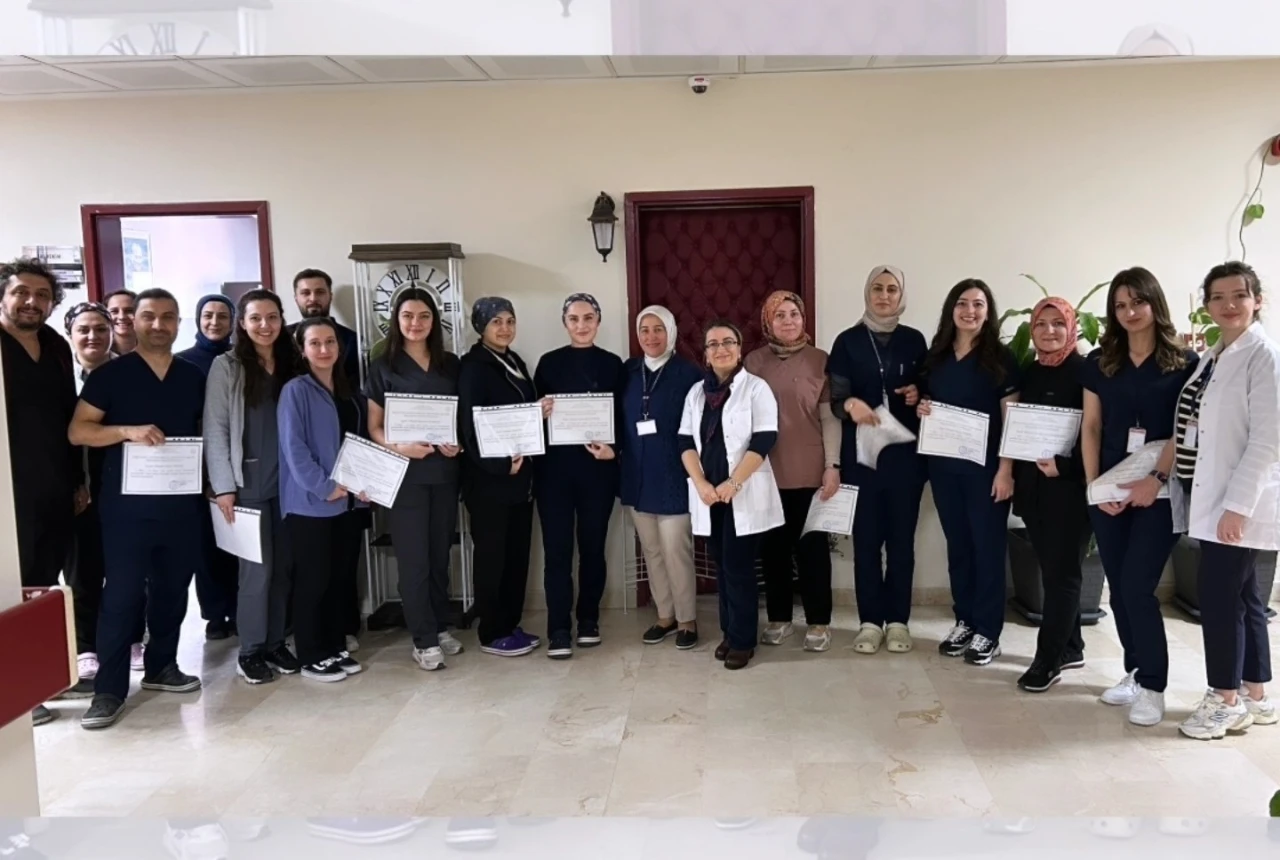 Kütahya’da yoğun bakım hemşireliği için sertifikalı eğitim programı başlatıldı