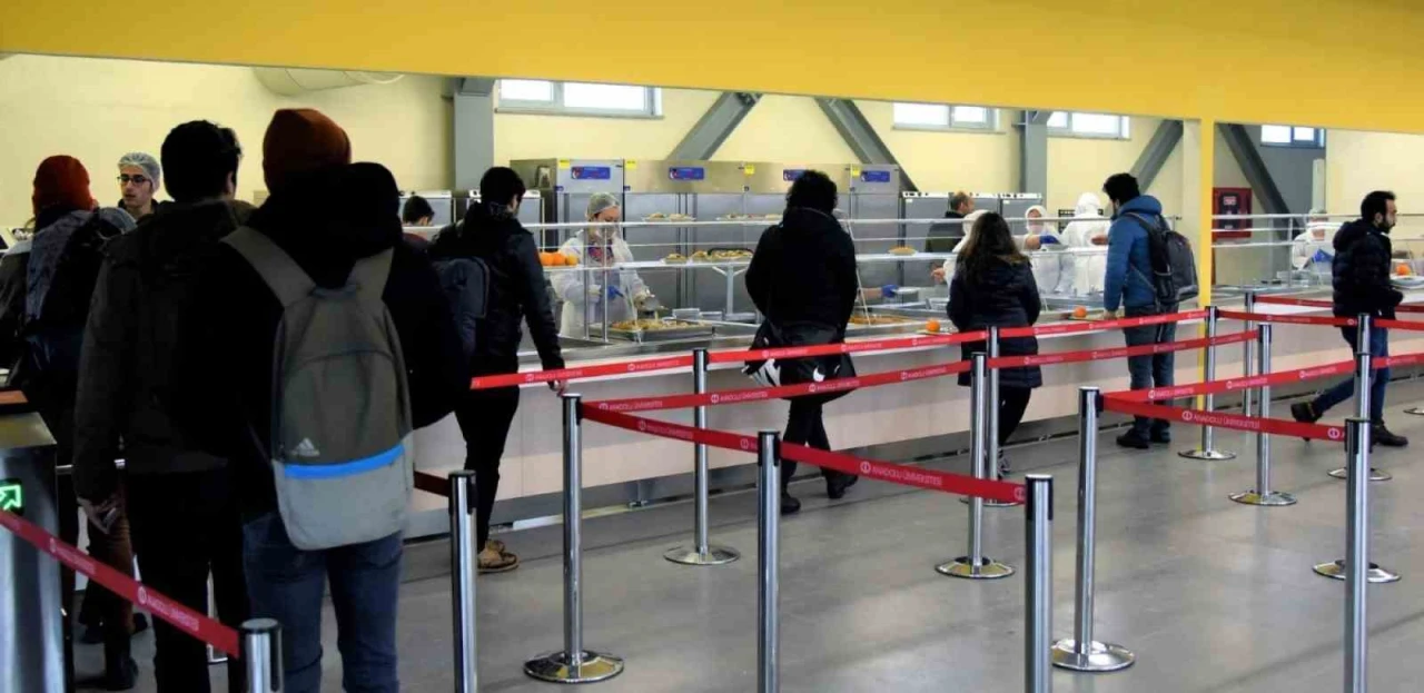 Anadolu Üniversitesi’nden yemek paylaşımı