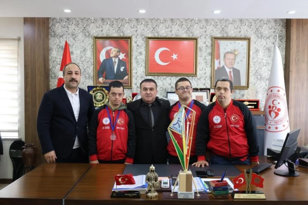 Down Sendromlu Basketbolcular Avrupa Başarısını Bilecik’te Kutladı