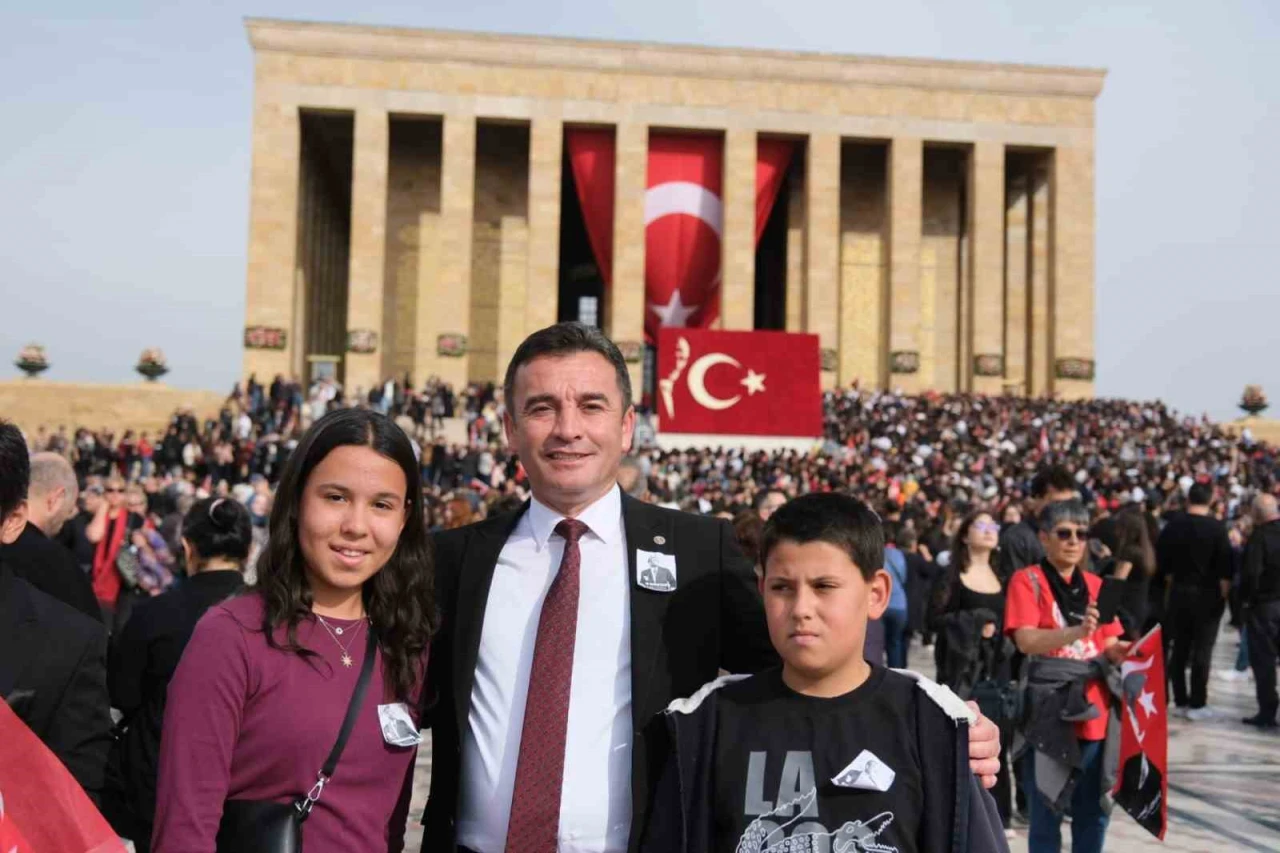 Sivrihisar Belediyesi Atatürk'ü anmak için Anıtkabir'i ziyaret etti