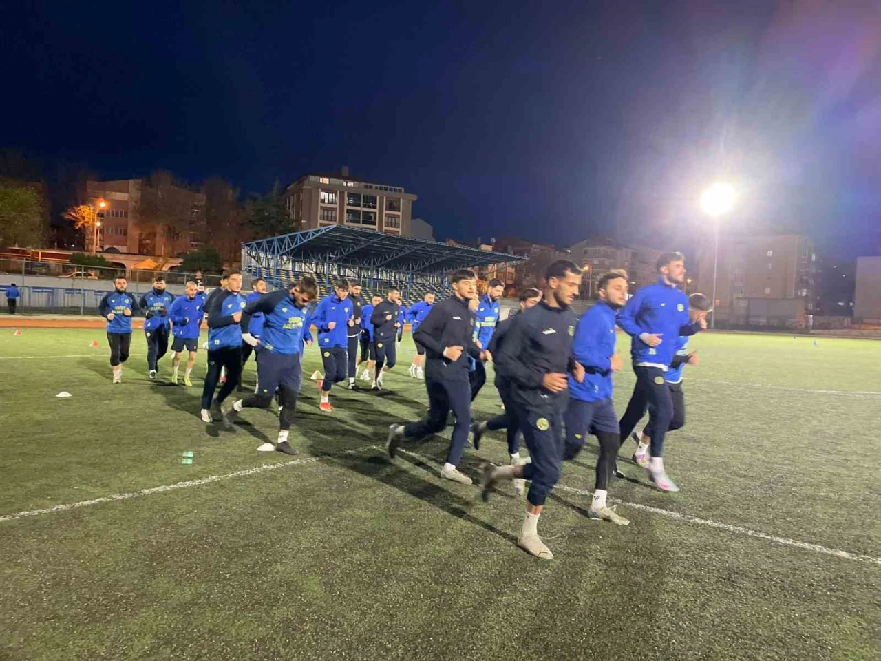 Söğütspor, Yalovaspor Maçı Öncesi Hazırlıklarını Sürdürüyor