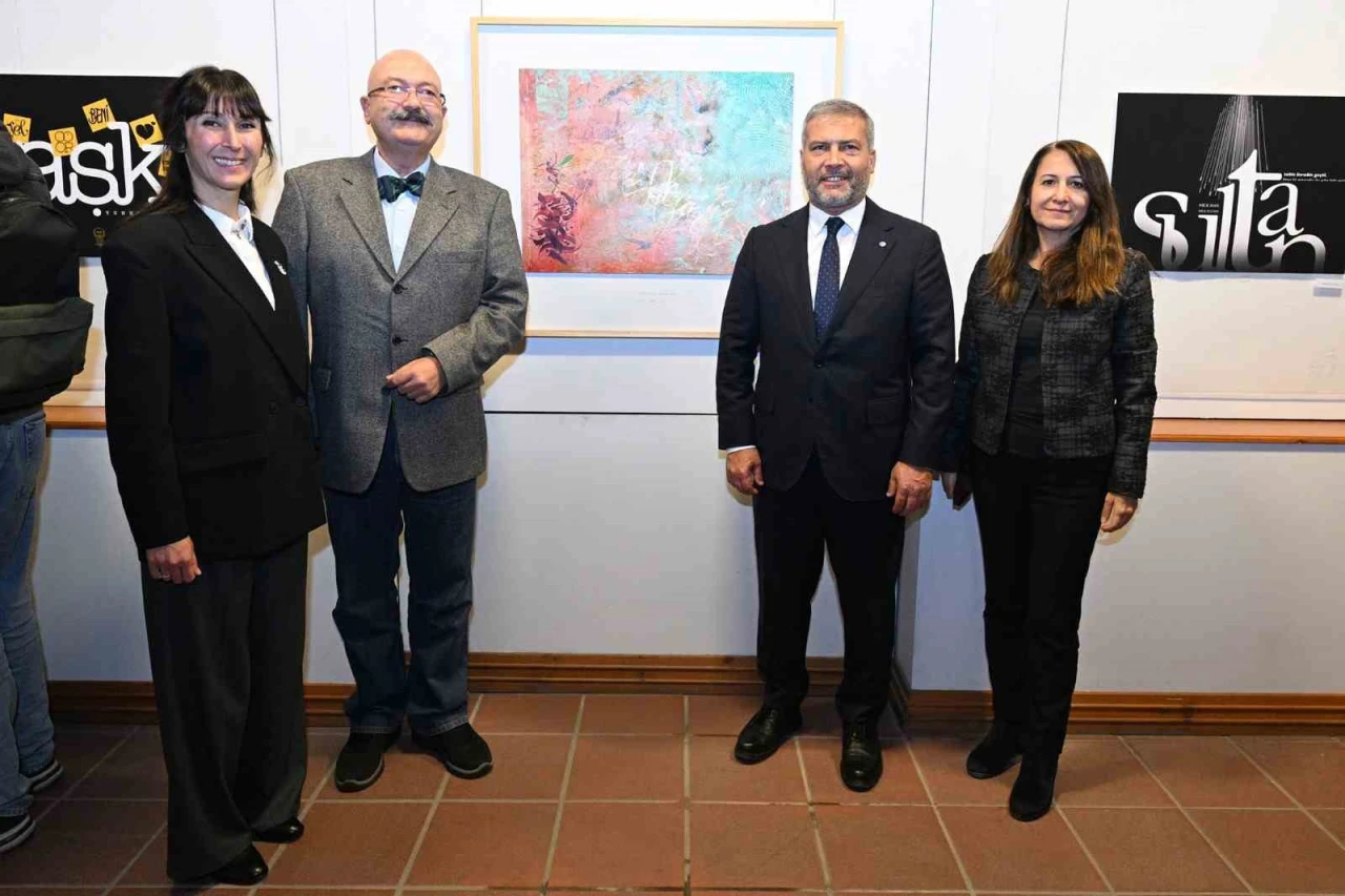 Anadolu Üniversitesi’nde 21 Ülkeden 800 Eser ile Yunus Emre Sergisi Açıldı