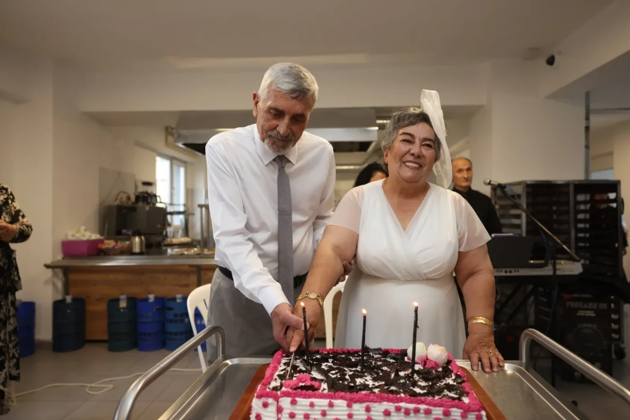 Odunpazarı Yaşlı Bakım Merkezi’nde unutulmaz nikâh: Çaylı ve Sarıçam çifti mutluluğa ‘evet’ dedi